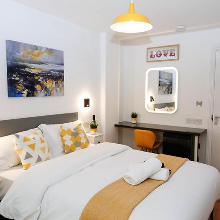 New Luxury Rooms In The Heart Of London Next To Shops, Cafes, Bars & Metro With Shared Bathrooms Exteriör bild